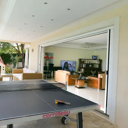 Vila Stunning Private With Pool In