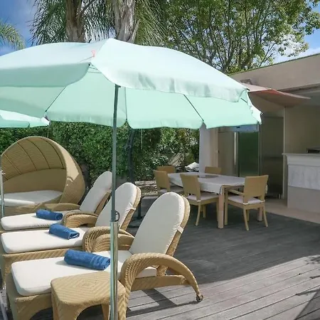 Stunning Private With Pool In アンティーブ